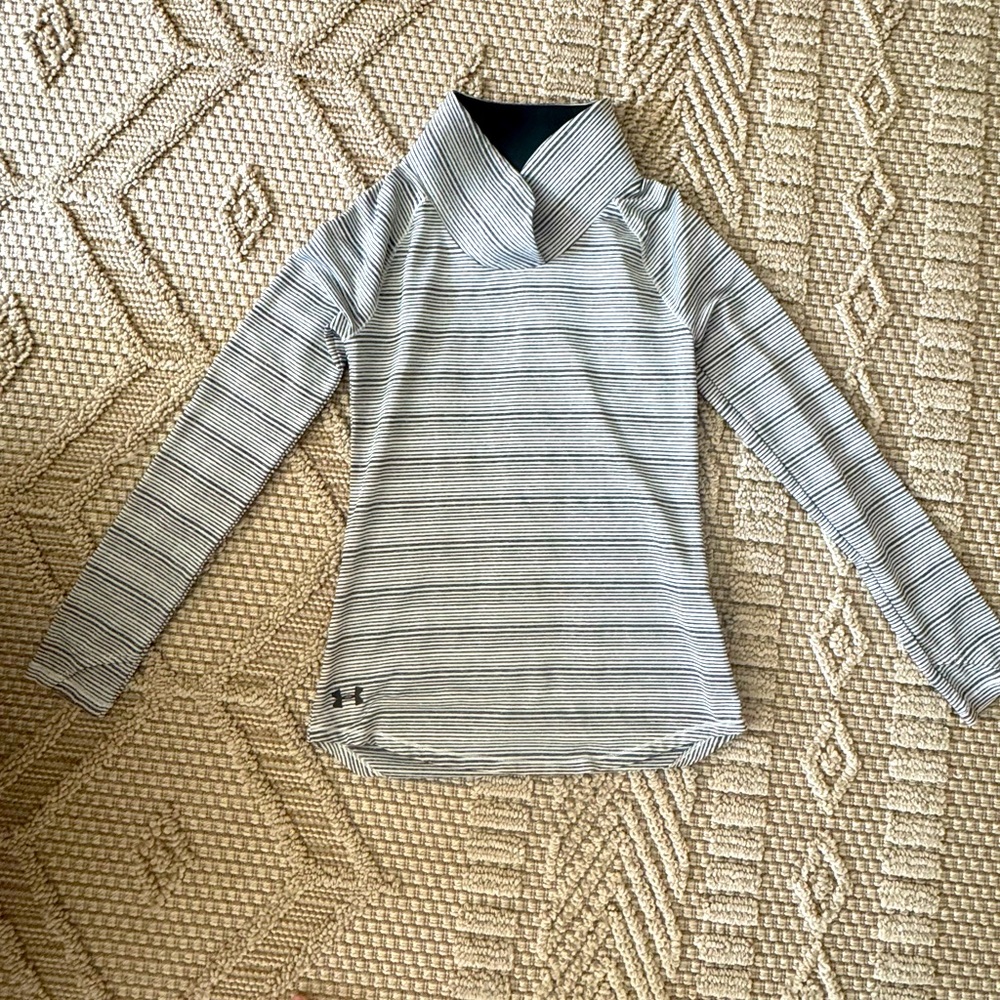 Under Armour long sleeve XXS